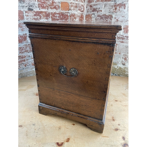 447 - Georgian, Period Oak Close Stool With Faux Drawer Panelling & Carry Handles Circa 1790