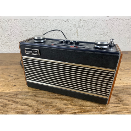 231 - Vintage Roberts R24 Radio Receiver