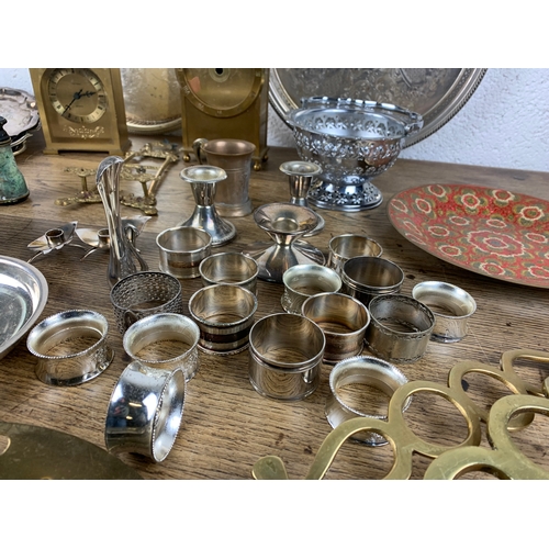 273 - Very Large selection of Metalware inc. Brass Strainers, Seven Trays, Enamelled Plates, Napkin Rings,... 