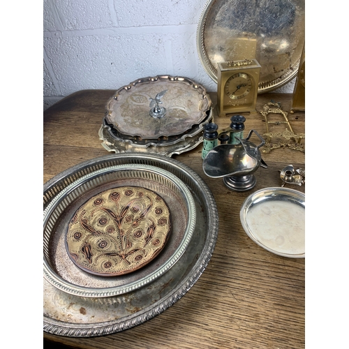 273 - Very Large selection of Metalware inc. Brass Strainers, Seven Trays, Enamelled Plates, Napkin Rings,... 