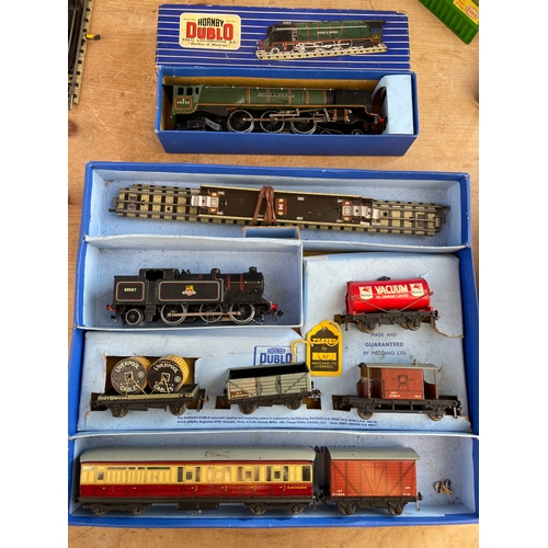 120 - Large Set Of Hornby Dublo Items. Inc Boxed Duchess Of Montrese, Boxed 6567 With 6 Carriages, Trix Wh... 