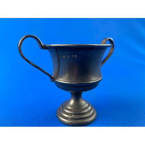 9 - Todmorden Golf Club J.H.J.Barker Trophy London 1962. 53.7g