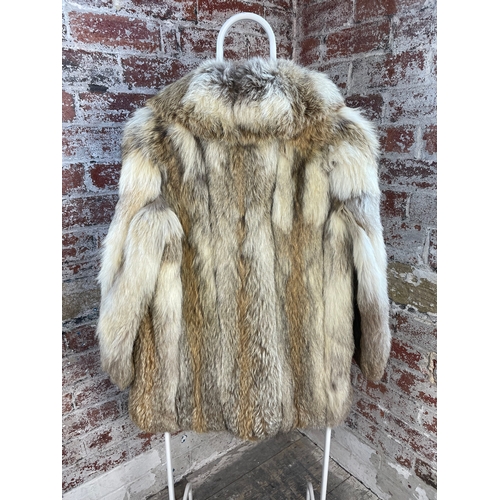 386 - Vintage Fox Fur Coat. Good Condition.