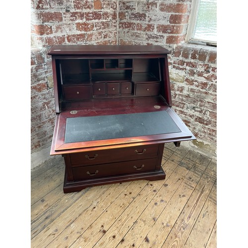 409B - Good Quality Well Made Modern Bureau