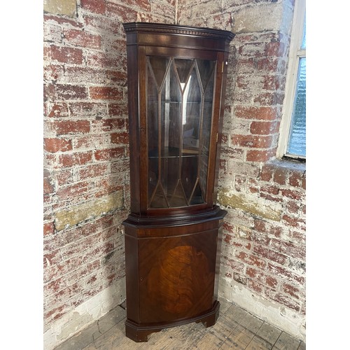 516 - Quality Mahogany Corner Unit