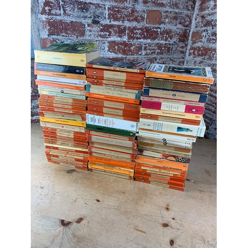 466 - Very Large Collection of Vintage and Collectable Penguin Books