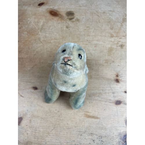 95 - Vintage Steiff Robby Spotted Seal