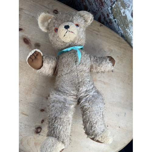 76 - Large Vintage Deans Childsplay (Rag Book Company) Teddy Bear