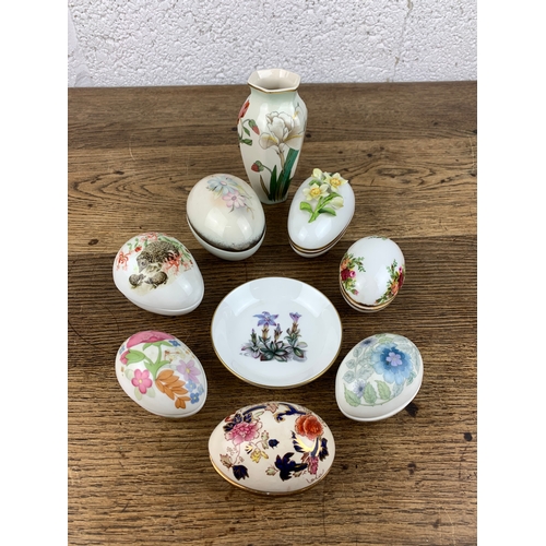 418 - Various Ceramic Eggs and a Vase from the likes of Royal Worcester, Crown Staffordshire, Coalport, Ro... 