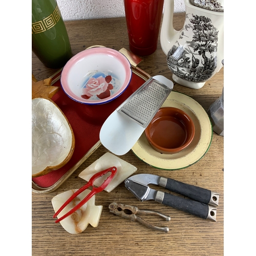 486 - Vintage, Mid-Century and Retro Kitchen Ware