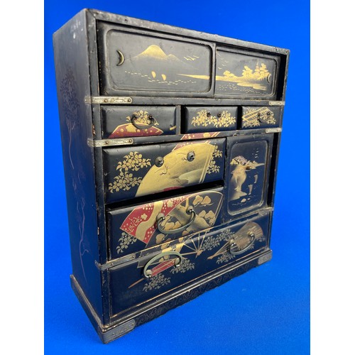 295 - Vintage Chinese Lacquered Jewellery / Trinket Box