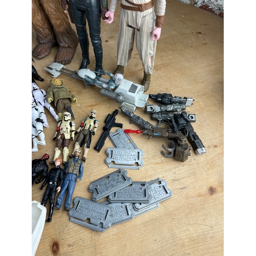 104 - Quantity Of Star Wars Toys & Figures Inc. Weapons & Accessories