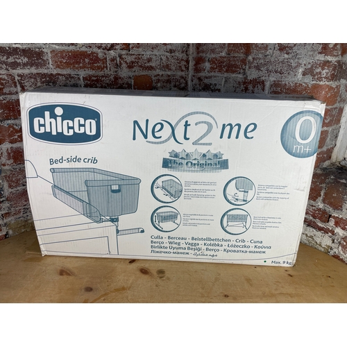 472 - Chicco Next2me Bedside Crib. Great Condition. Boxed.