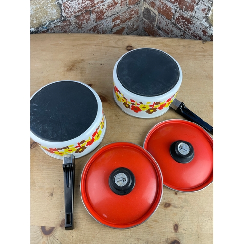 160 - Two Vintage Mid Century Enamel Pans With Lids. Both In As New Condition.