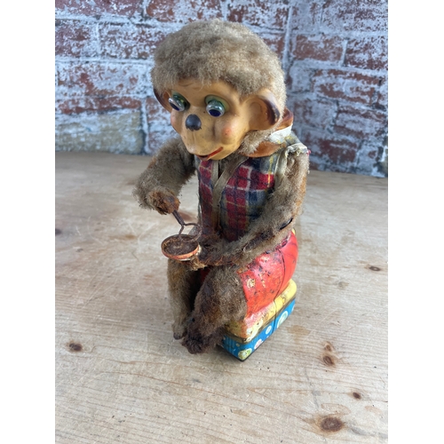 65 - Monkey Blowing Bubbles Vintage Tinplate Battery Operated Automaton a/f