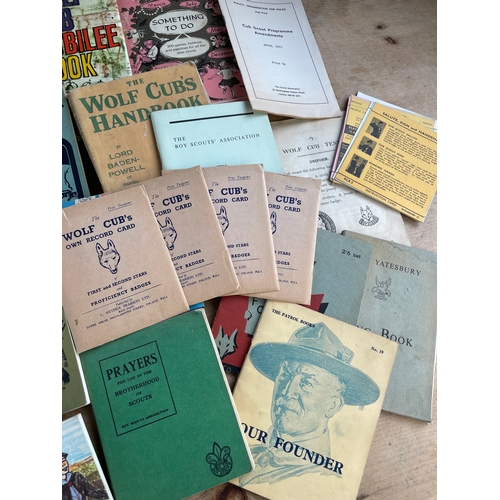 152 - Large Collection Of Vintage Boy Scouts & Wolf Cubs Books & Manuals