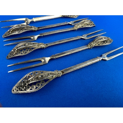 8 - 800 Silver Filigree Pickle Forks 112g