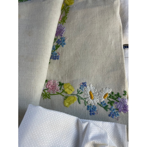 116 - Quantity Of Vintage Linen, Most Embroidered