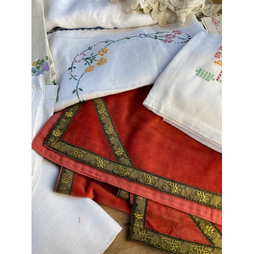 116 - Quantity Of Vintage Linen, Most Embroidered