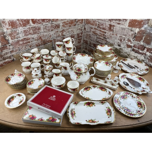 36 - Very Large Royal Albert Old Country Roses Dinner & Tea Service Inc. Ashtray, Cake Slice, Cheese Kniv... 