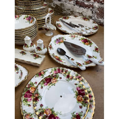 36 - Very Large Royal Albert Old Country Roses Dinner & Tea Service Inc. Ashtray, Cake Slice, Cheese Kniv... 