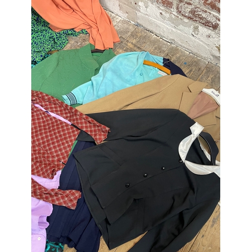 339 - 11 Items Of Funky Vintage Ladies Clothing