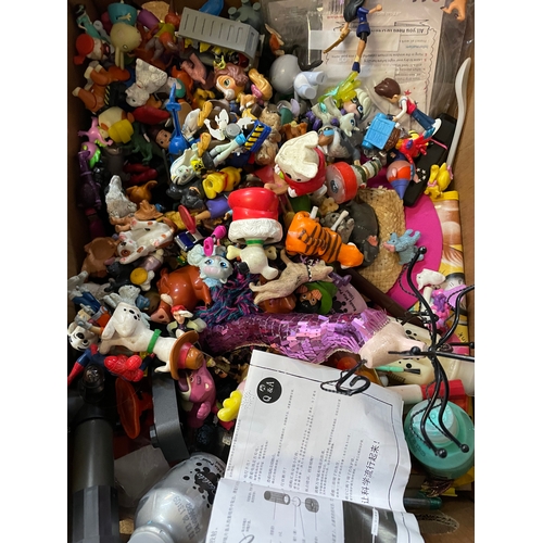 420 - Box Of Miniature Toy Figures & Dolls