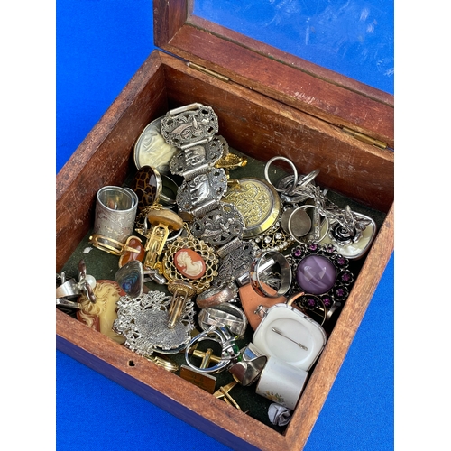 38 - Vintage Jewellery Items In Kelvin & Hughes 1917 Sextant Box