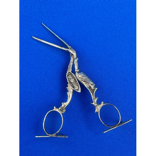 11 - Sterling Silver Midwives Stork Forceps / Clamp With Baby Inside. Hallmark Faded, Tested 925 Silver.