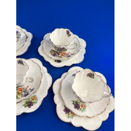 202 - Quartet of Victorian Scalloped Edge Cups, Saucers & Sandwich Plates