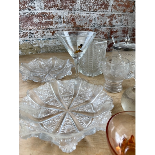 164 - Quantity Of Mixed Antique & Vintage Glassware Items