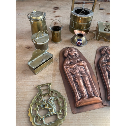 300 - Vintage Brass & Copper Items