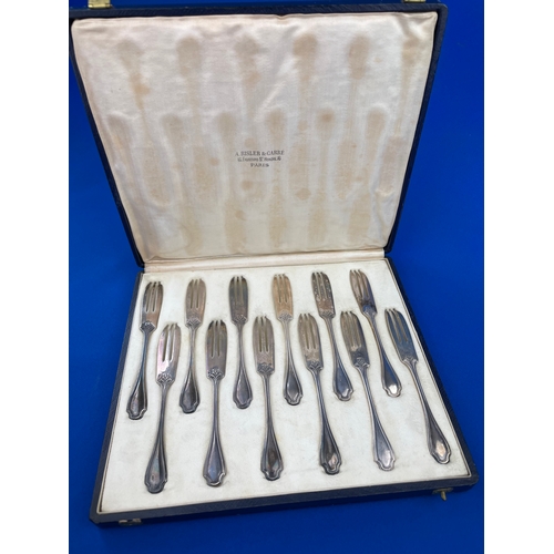 17 - A Boxed Set Of Twelve Silver A.Risler & Carre (1897 / 1912) Paris Cake Forks. 323.8g