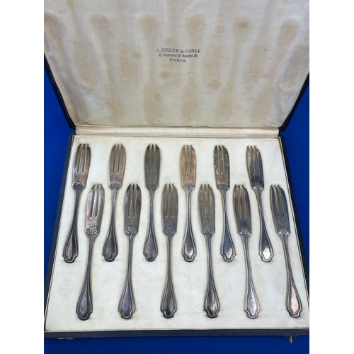 17 - A Boxed Set Of Twelve Silver A.Risler & Carre (1897 / 1912) Paris Cake Forks. 323.8g