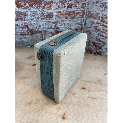 160 - Sky Baronet Transistor Radio By Ever Ready