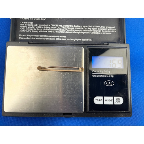 13 - 9ct Gold Bar Pin 1.69g