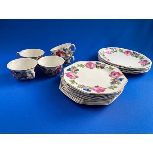 363 - Vintage Wedgewood & Co Plates & Cups. Some a/f