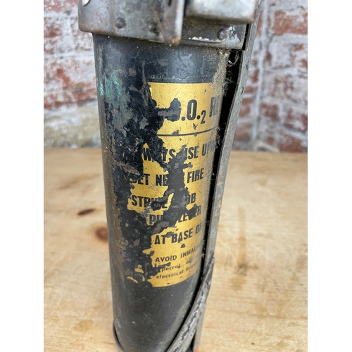 204 - Vintage Nu-Swift CO2 Fire Extinguisher