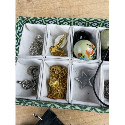 400 - Costume Jewellery Items, Watch & Small Trinkets.