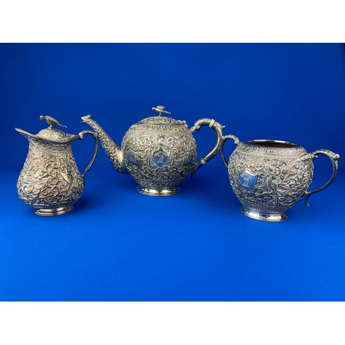 20 - Ornate Indian Silver Tea Set 1050g. With Engraved Griffin Shield & Latin Quote 