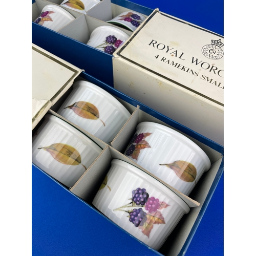 314 - 8 Boxed Royal Worcester Evesham Ramekins