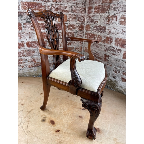 502 - Good Quality Ornate Vintage Childs Chair With Fretwork Back & Claw & Ball Feet.