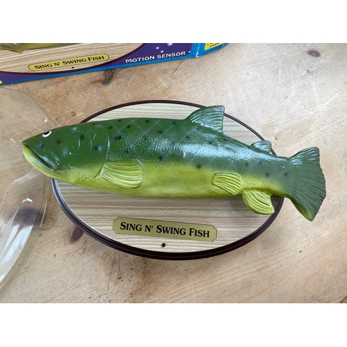 337 - Sing & Swing Fish Novelty Singing Fish Toy