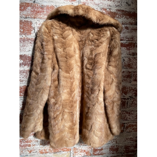 423 - Good Quality Vintage Fur Coat