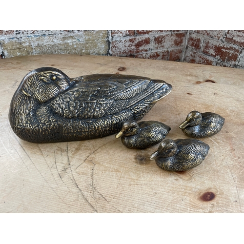 122 - Large Brass Duck & Ducklings