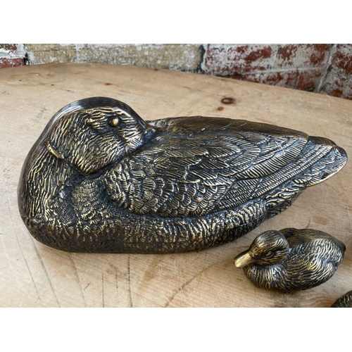 122 - Large Brass Duck & Ducklings