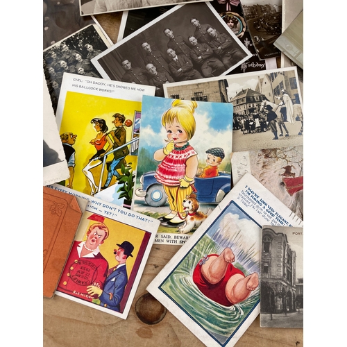 100 - Collection Of Vintage & Antique Unsorted Postcards & Photographs, Some Military.