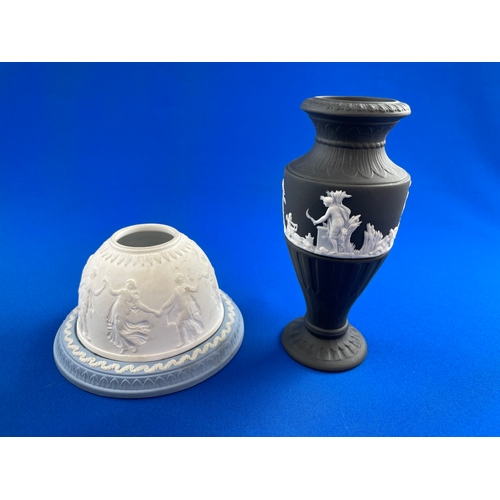 291 - Wedgewood Jasperware Fairy Light & Basalt Urn