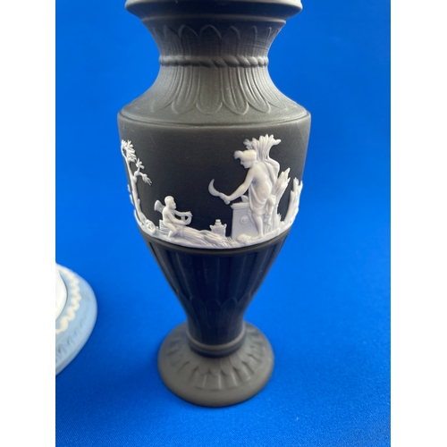 291 - Wedgewood Jasperware Fairy Light & Basalt Urn