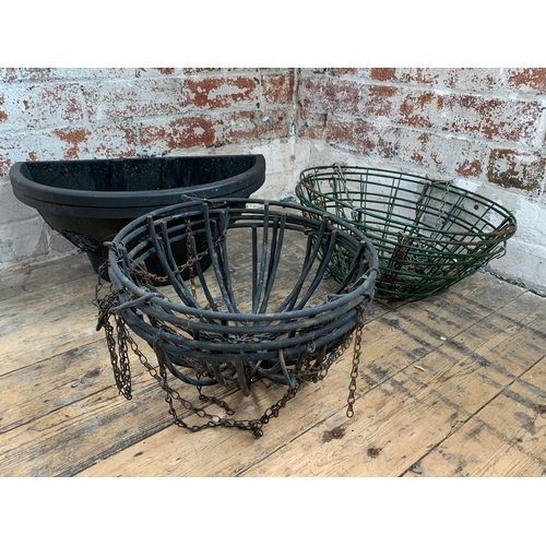 472 - Quantity of Quality Hanging Baskets with Wall Planters